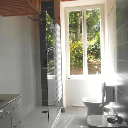 Bruyere アパート *